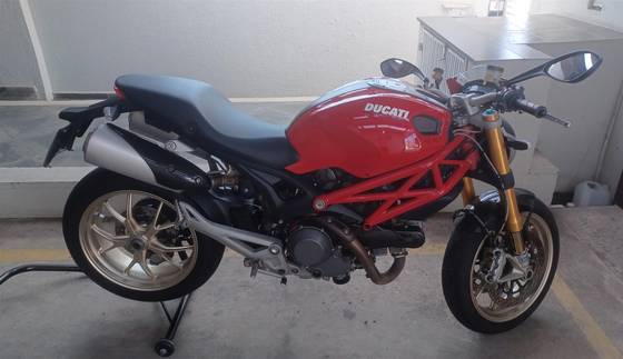 DUCATI MONSTER 1100 S 